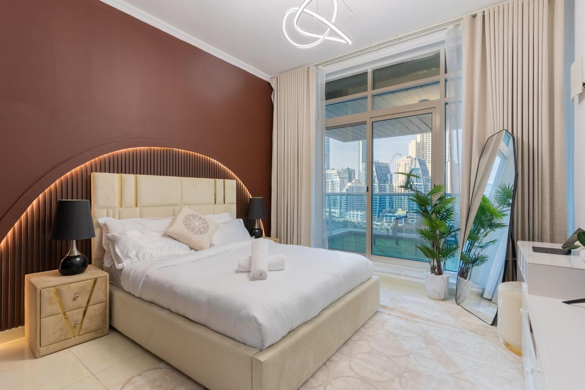 Luxury 3br With Stunning Full Marina View In Apartment *