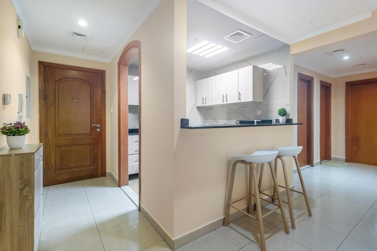 Bohemian 2 Bedroom In The Heart Of Marina *