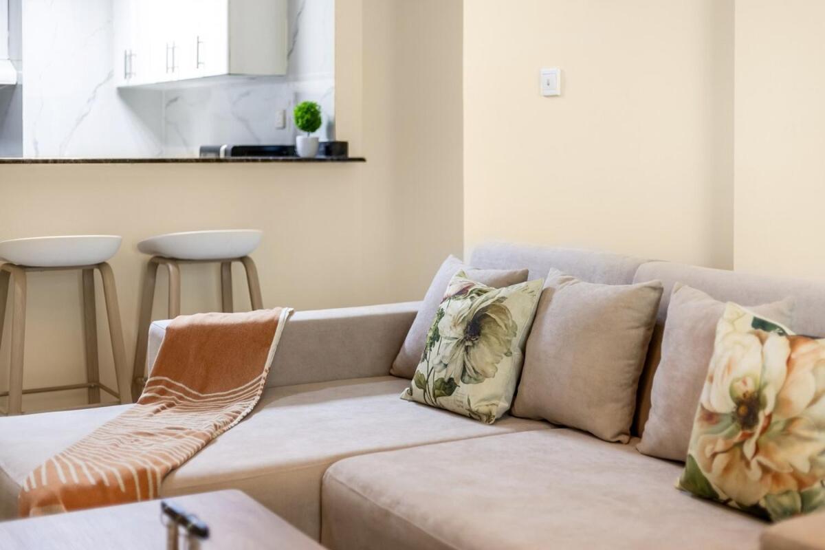 Bohemian 2 Bedroom In The Heart Of Marina Dubai