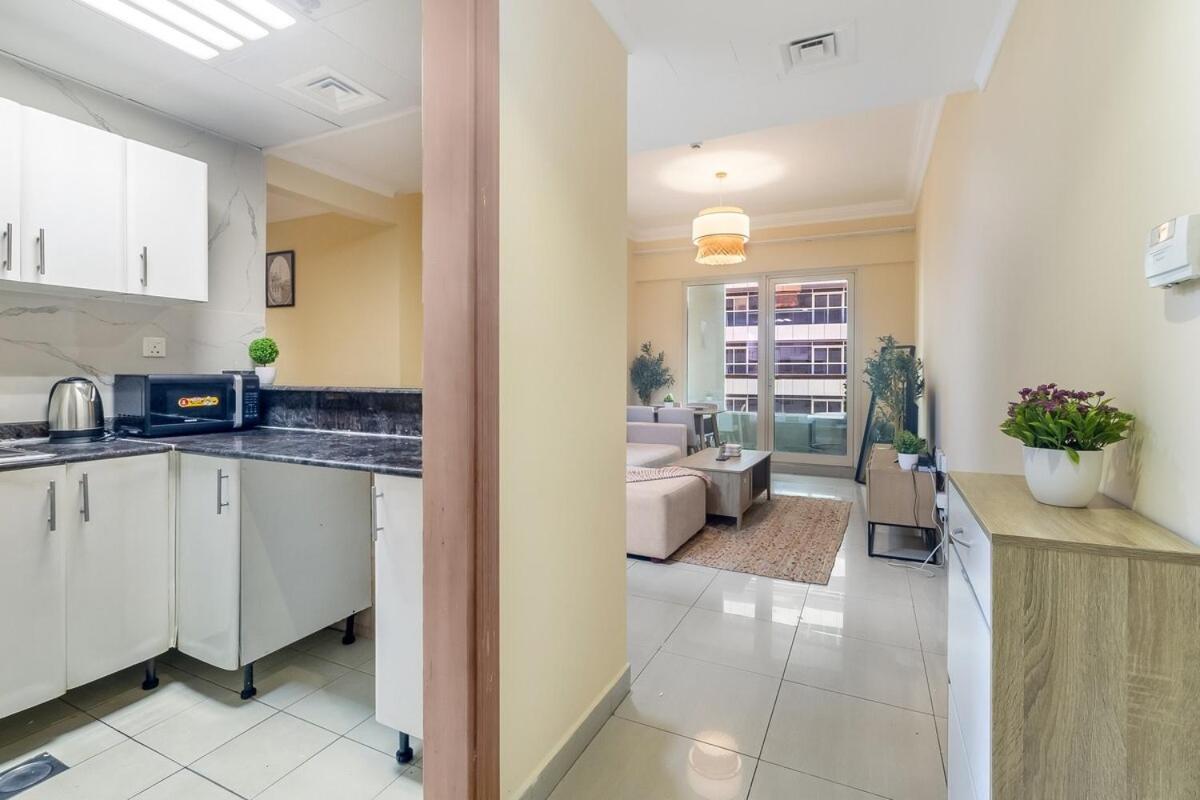 Apartment Bohemian 2 Bedroom In The Heart Of Marina *