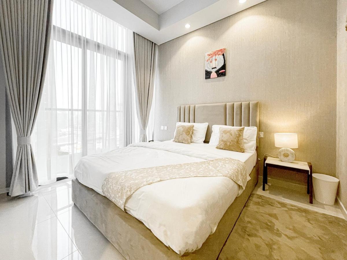 2 Bedroom In Aykon Tower Sheikh Zayed Road * Dubai