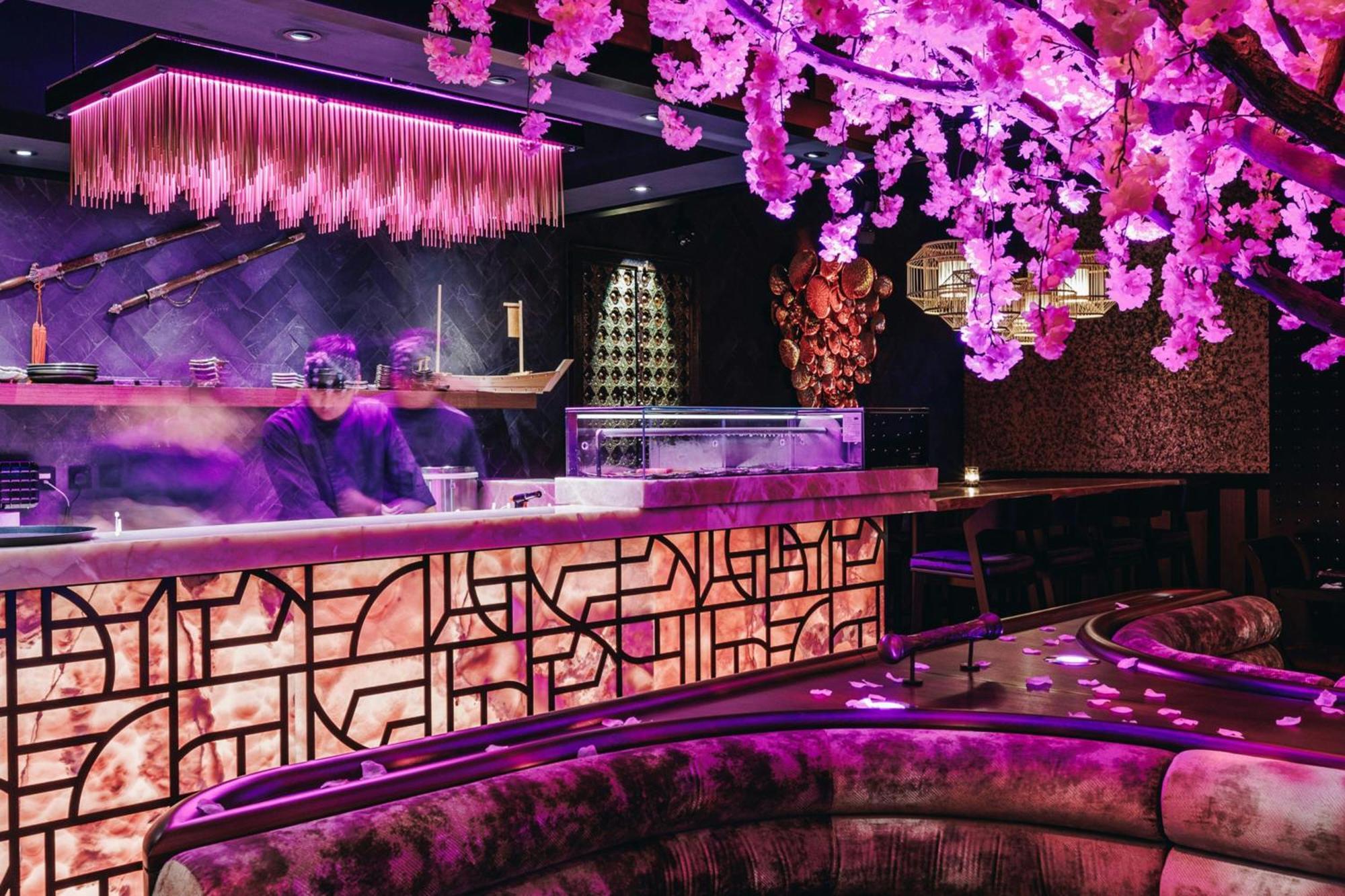 Renaissance Business Bay Hotel, Hotel 5*