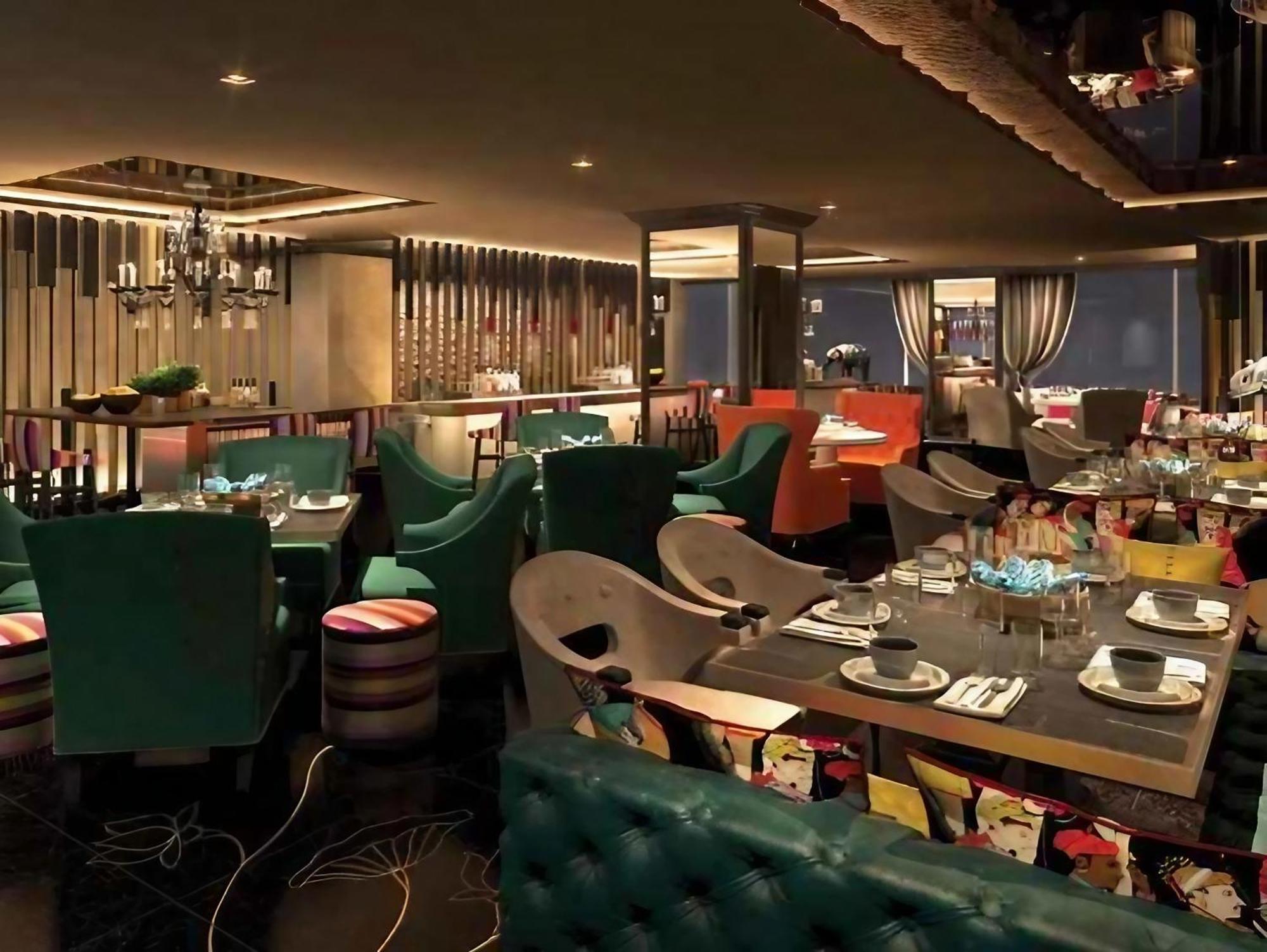 Vacay Lettings - Loft Downtown * Dubai
