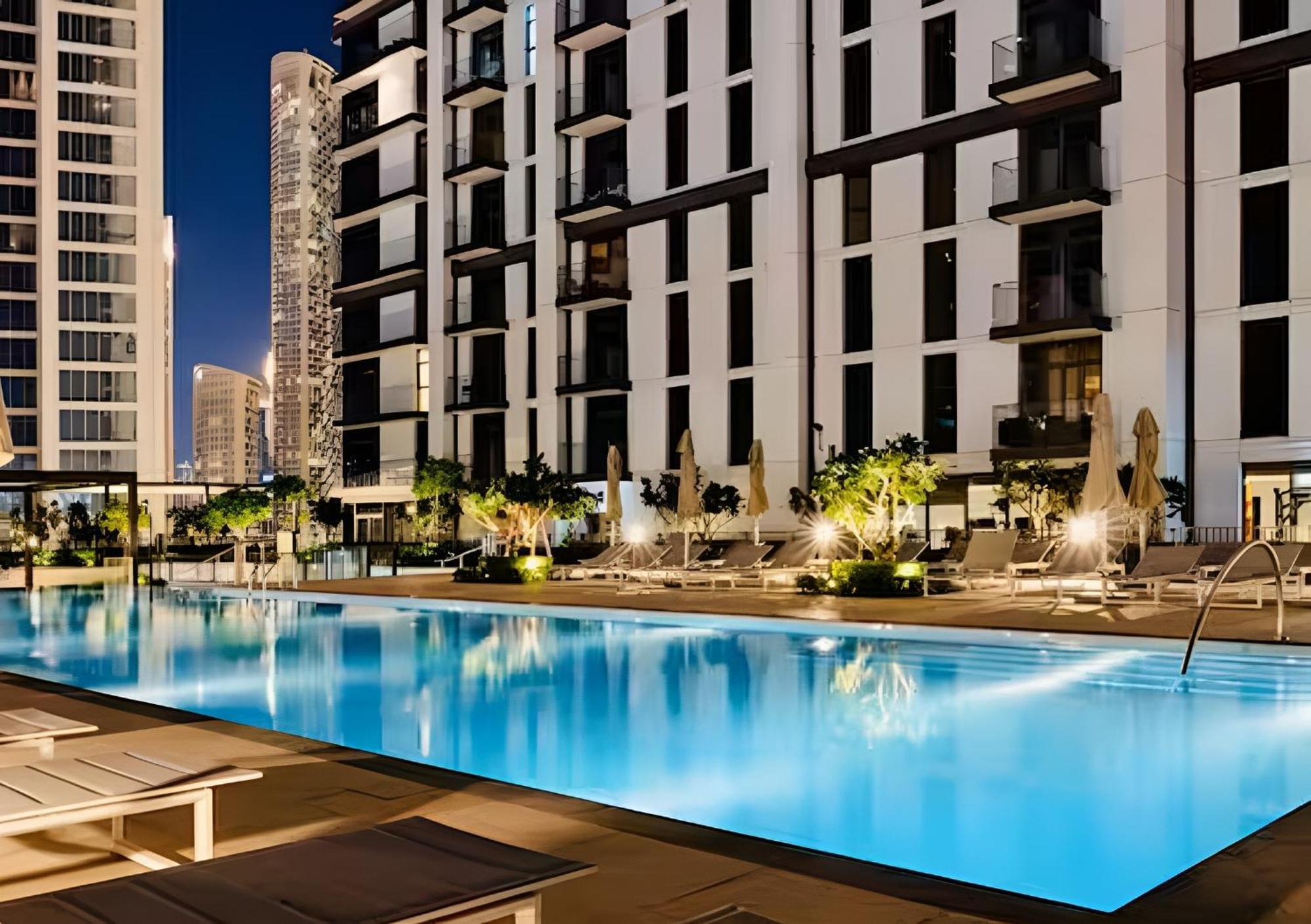 Stylish New 1br Walk To Burj Khalifa & Mall * Dubai