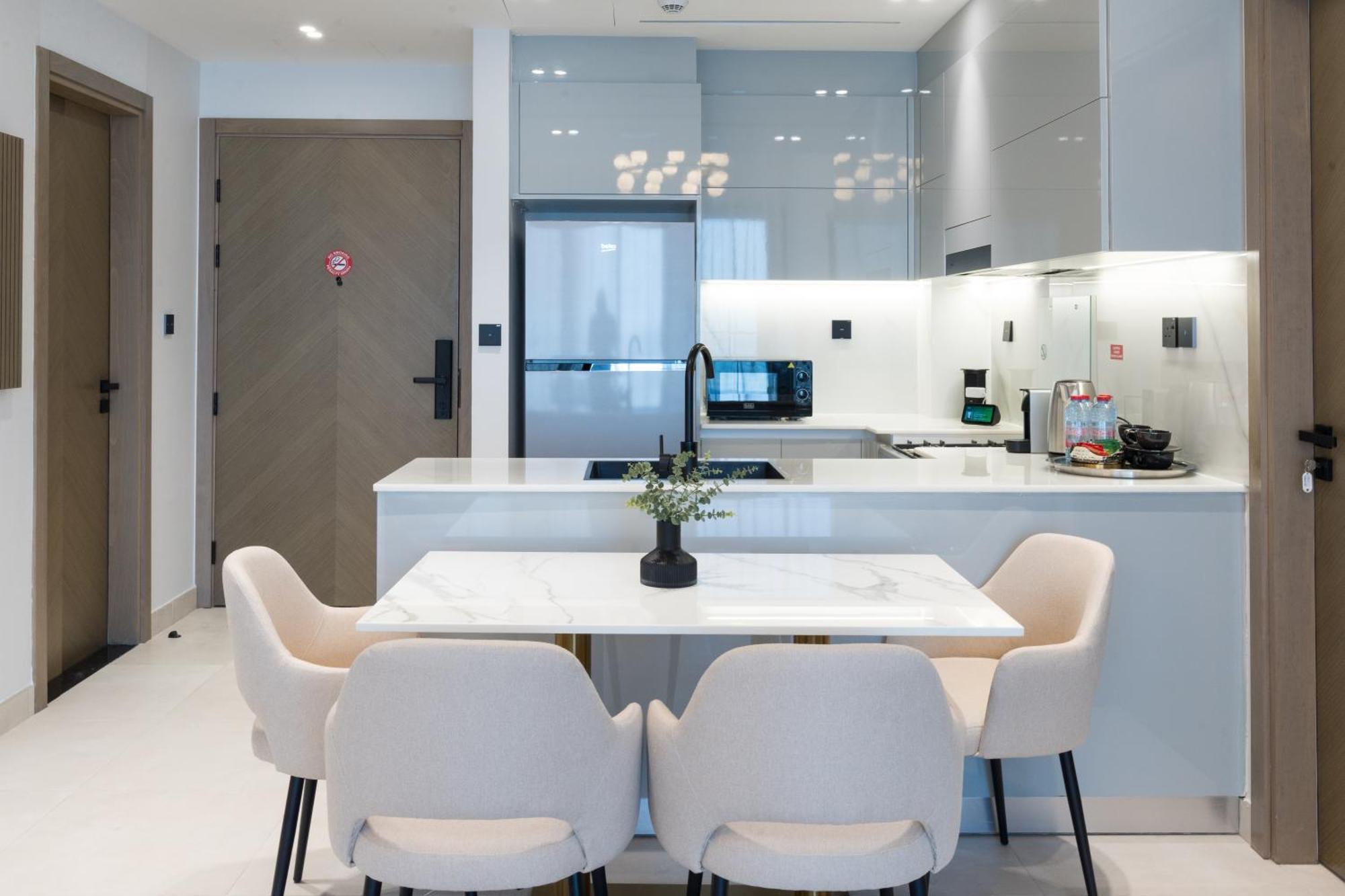 Apartment Keyrock Living - Binghatti Canal Luxury *