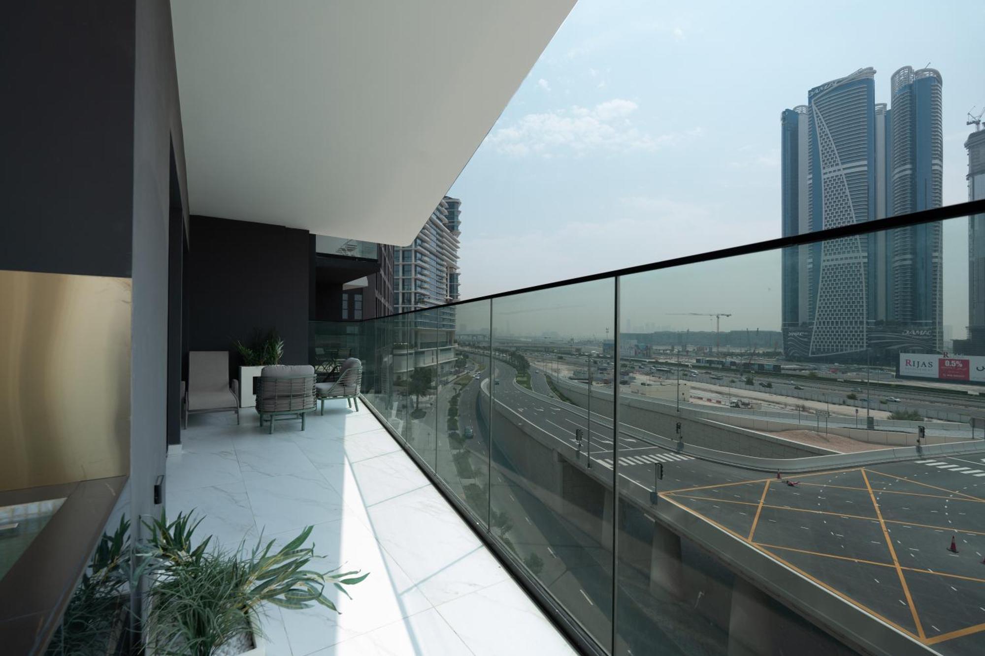 Keyrock Living - Binghatti Canal Luxury Apartment Dubai