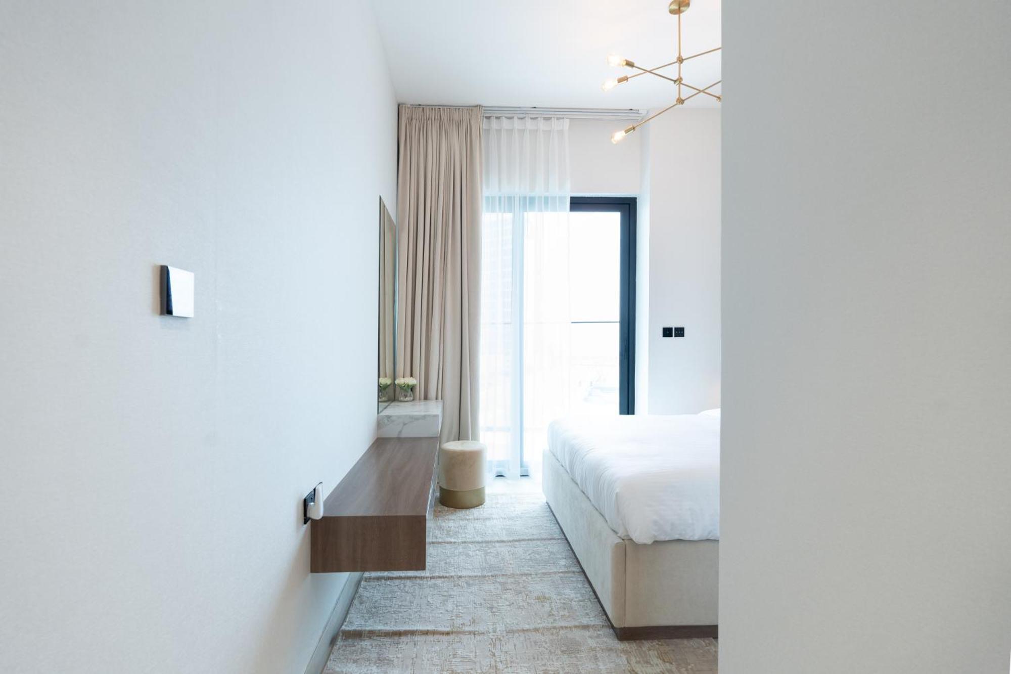 Keyrock Living - Binghatti Canal Luxury Apartment *
