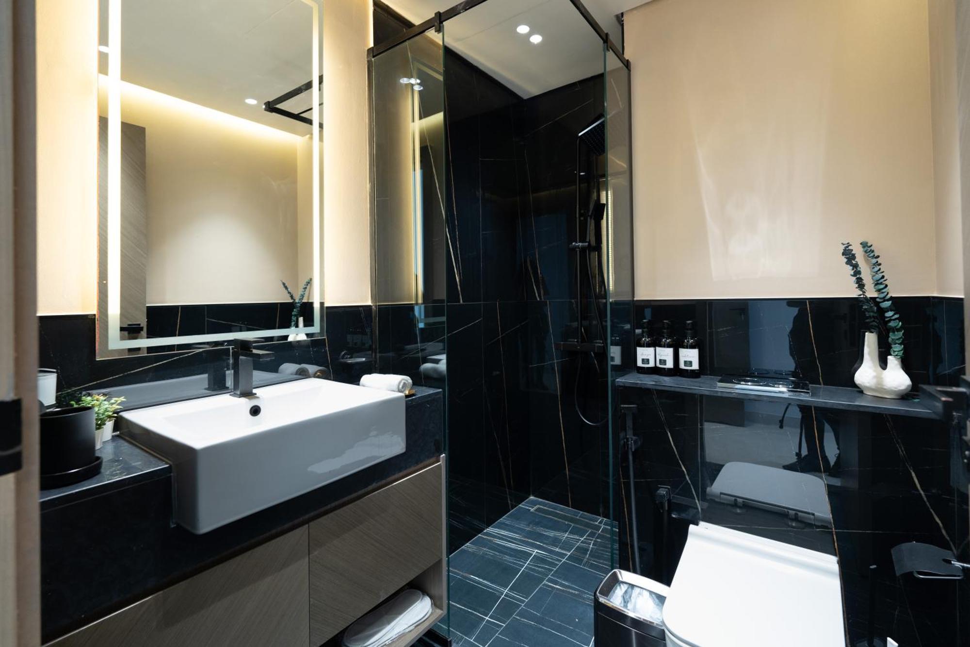 Keyrock Living - Binghatti Canal Luxury *
