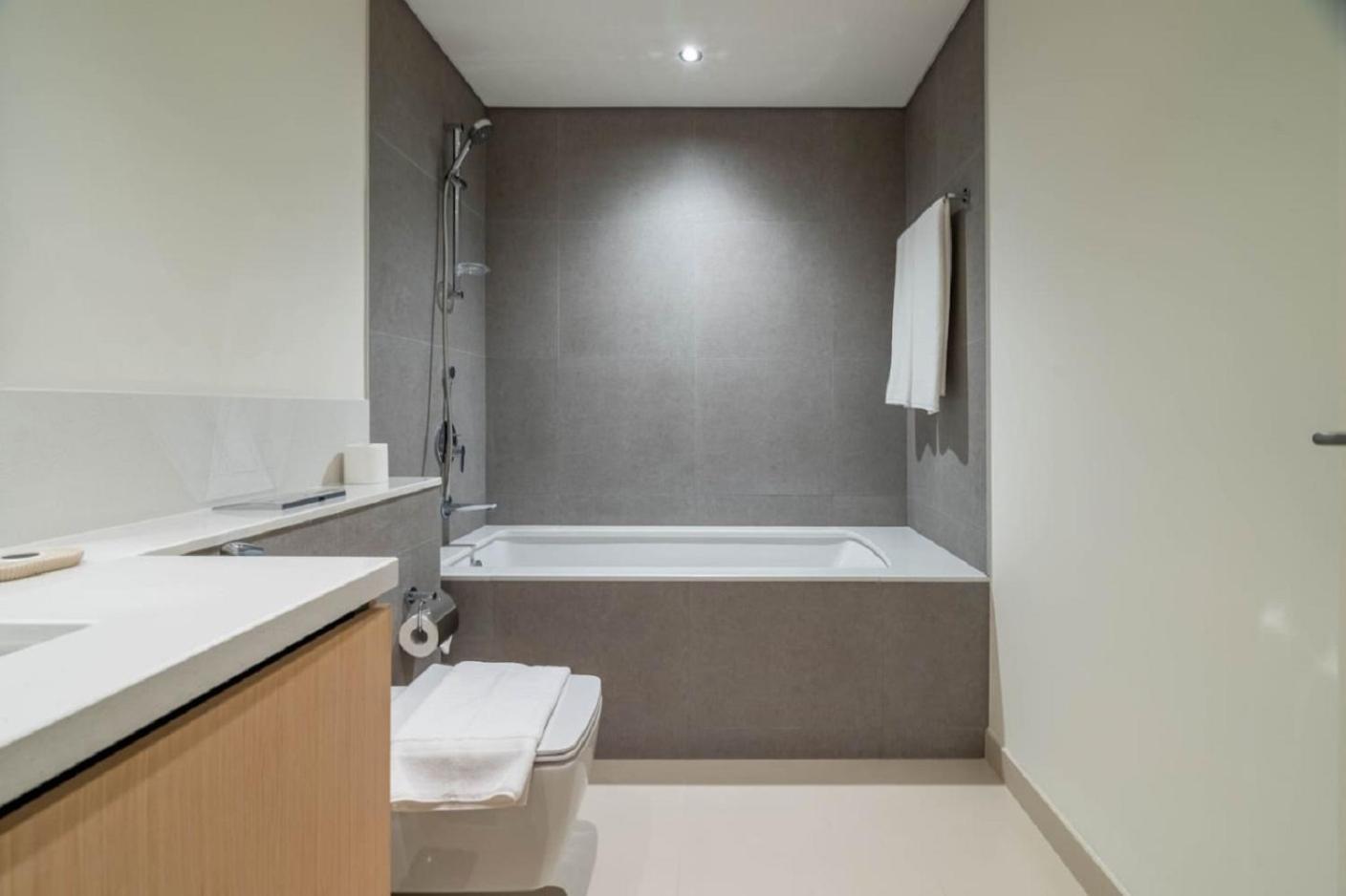 Premium Burj Khalifa View In Downtown Apartment
