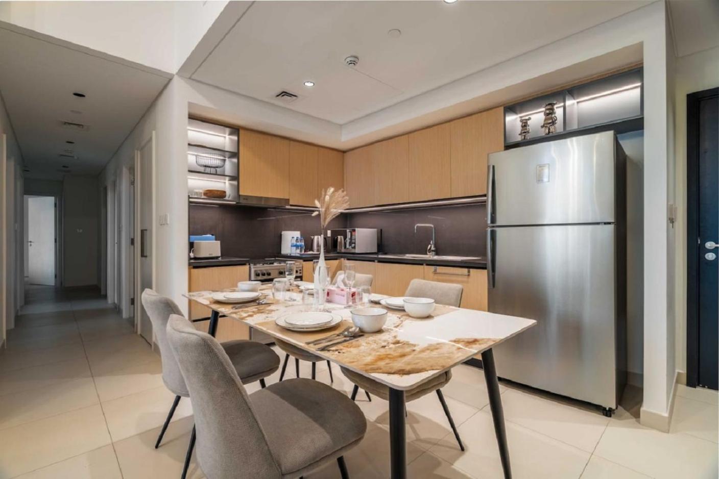 Premium Burj Khalifa View In Downtown Apartment *