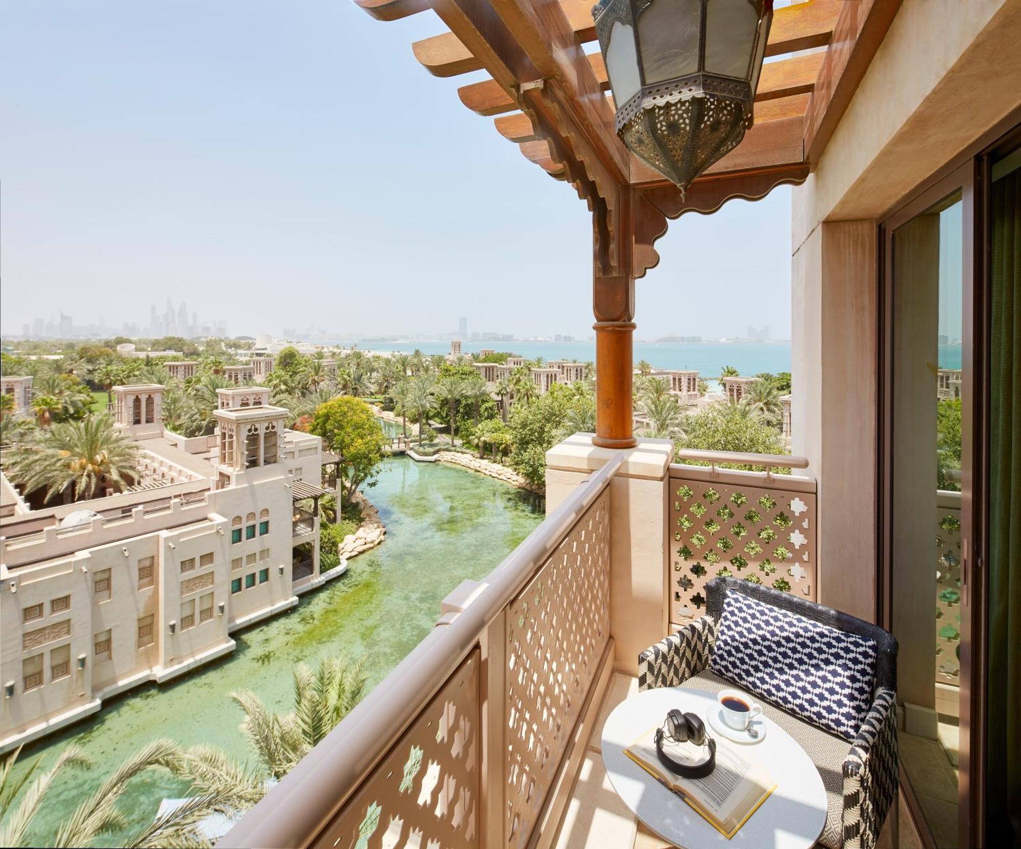 Jumeirah Al Qasr Resort