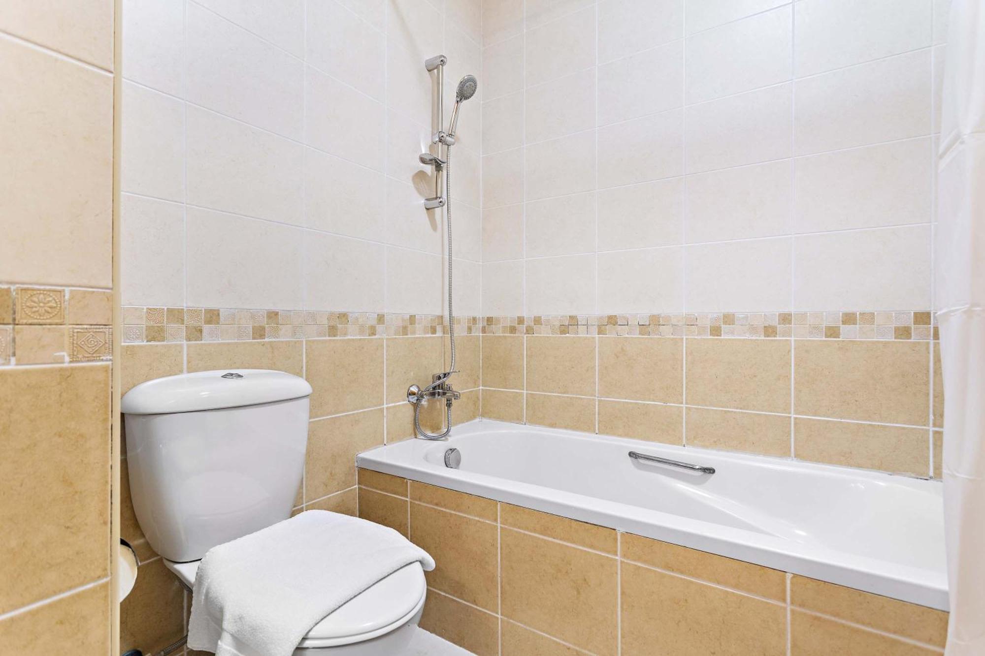 Silkhaus New In Asb Tower Walking Distance To Mall Apartment Dubai