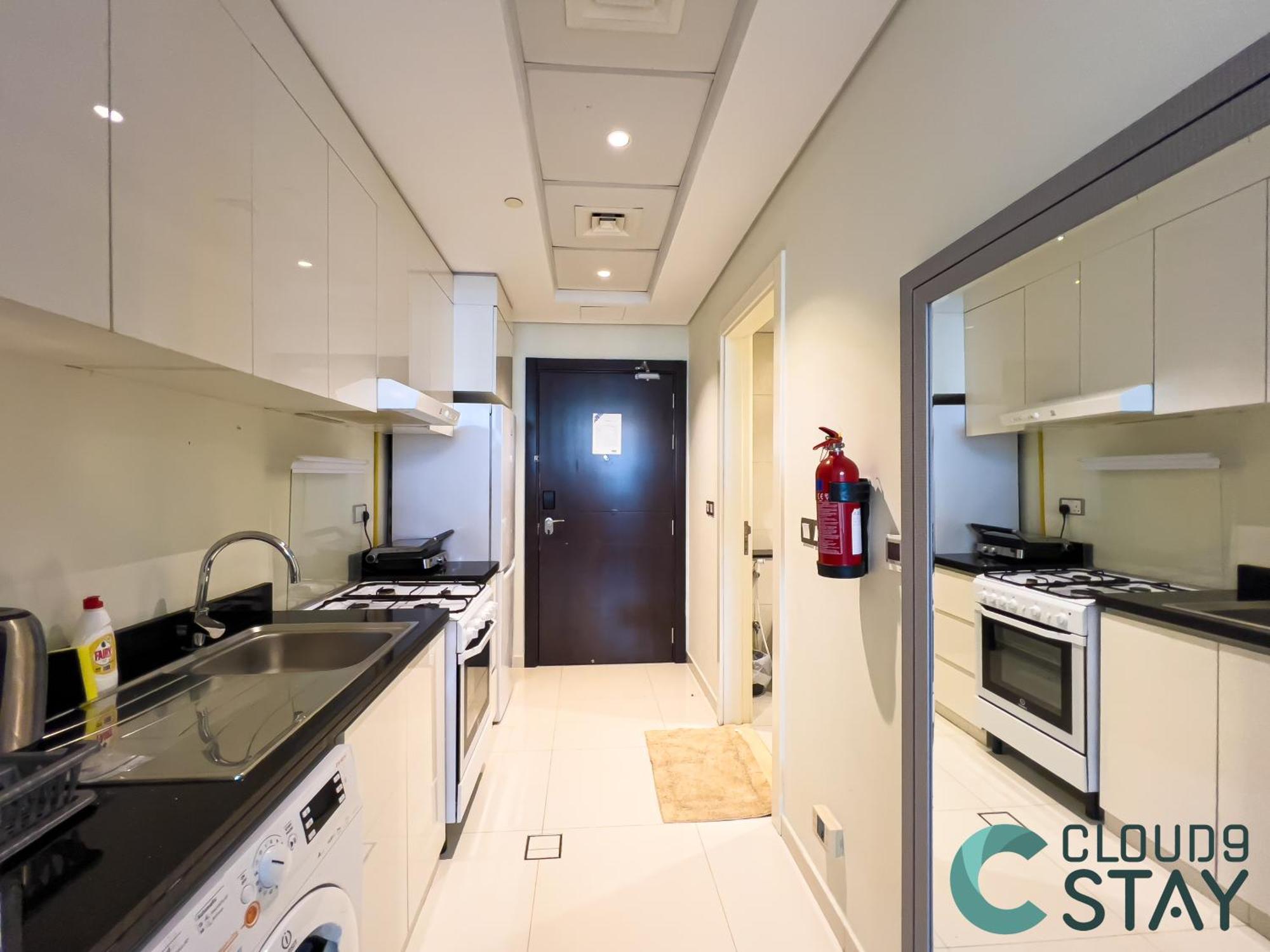 Apartment Cloud 9 - Damac Ghalia Tower