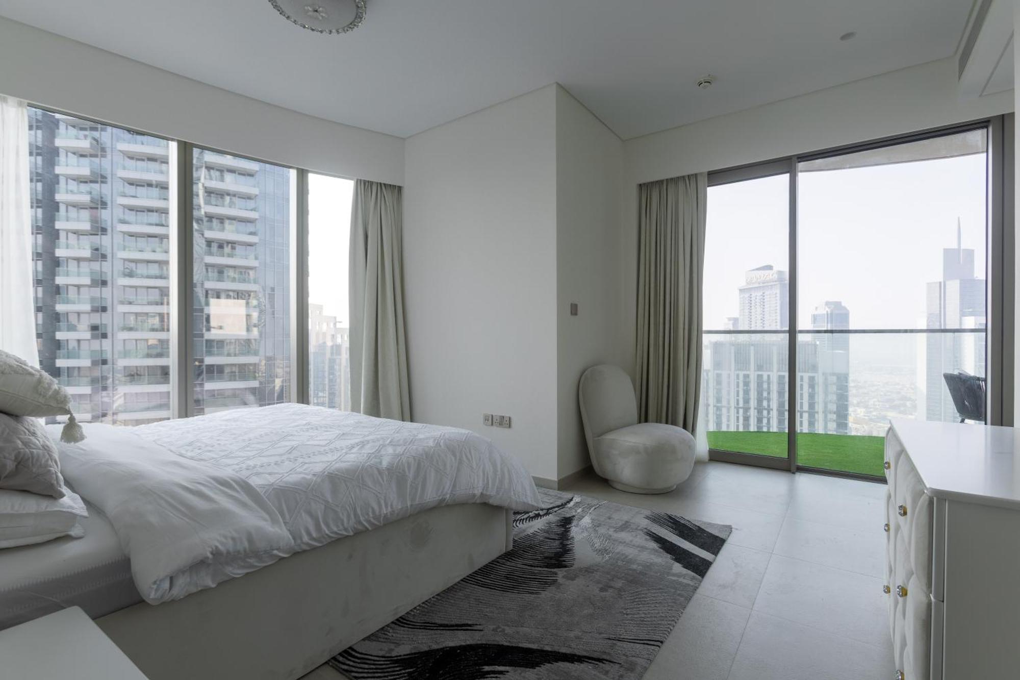 Luxury 2br With Burj Khalifa Views & Fountain Views Dubai
