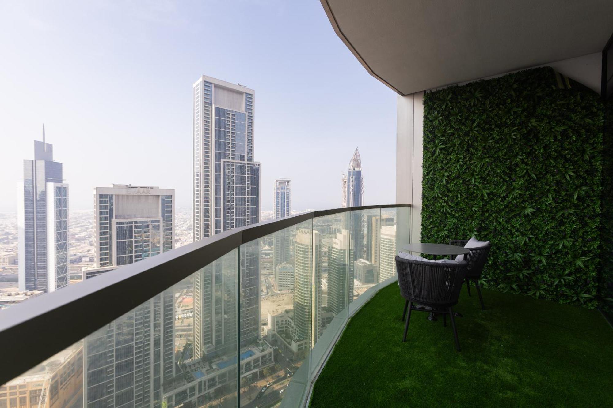 Luxury 2br With Burj Khalifa Views & Fountain Views *