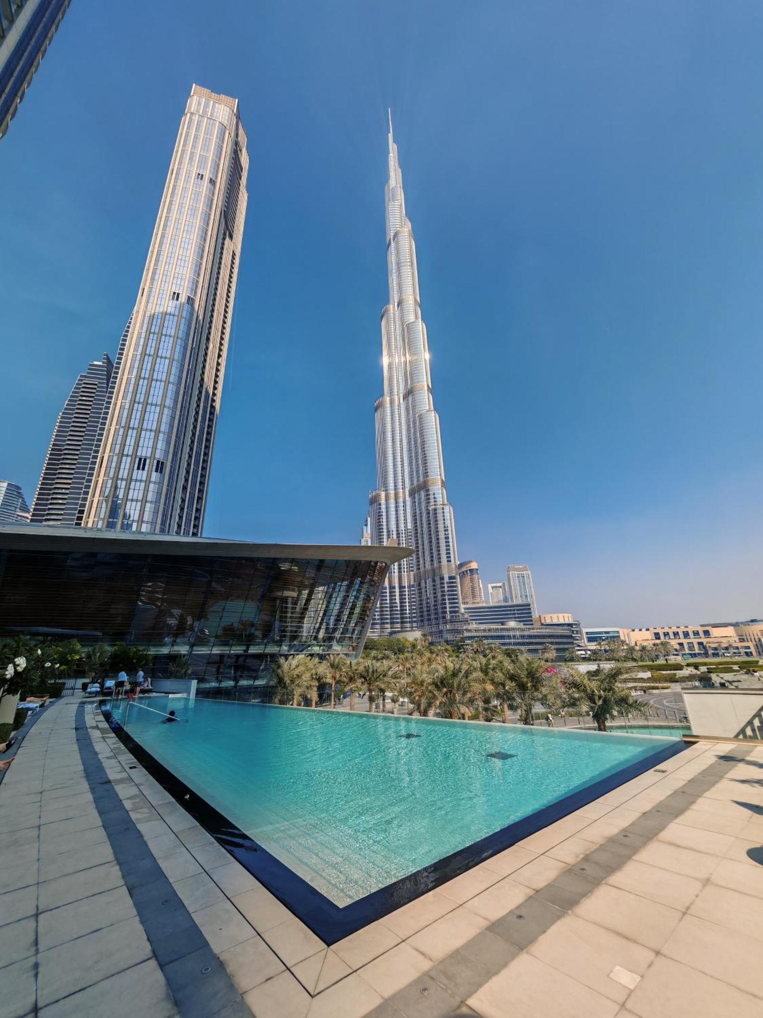Luxury 2br With Burj Khalifa Views & Fountain Views *