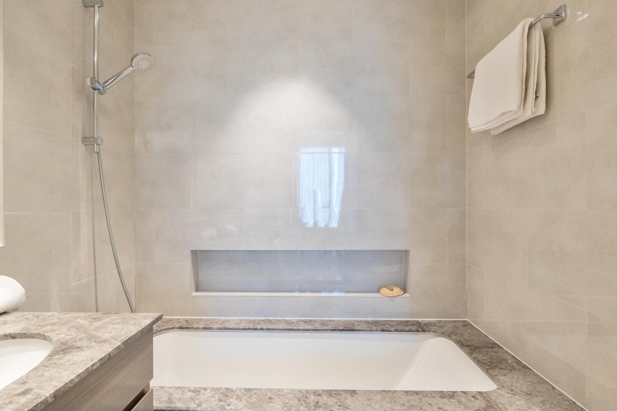 2Br Downtown Views Near Burj Khalifa & Dubai Mall * Dubai