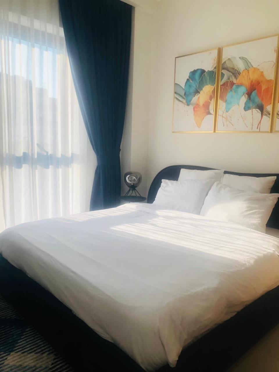 De Luxe Avec Dubai