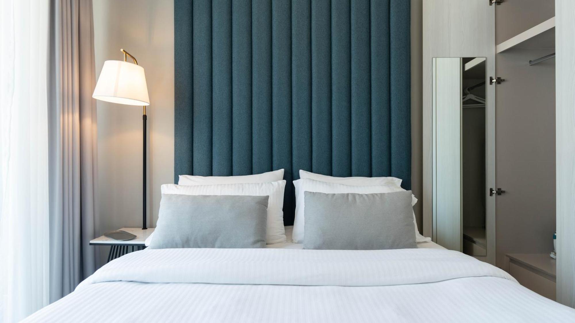 Keyrock Living - Lakeview Retreat In Business Bay * Dubai