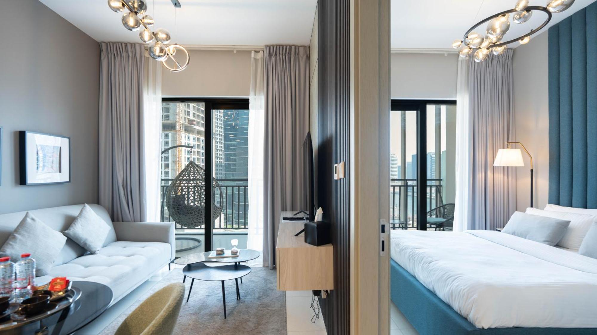 Keyrock Living - Lakeview Retreat In Business Bay