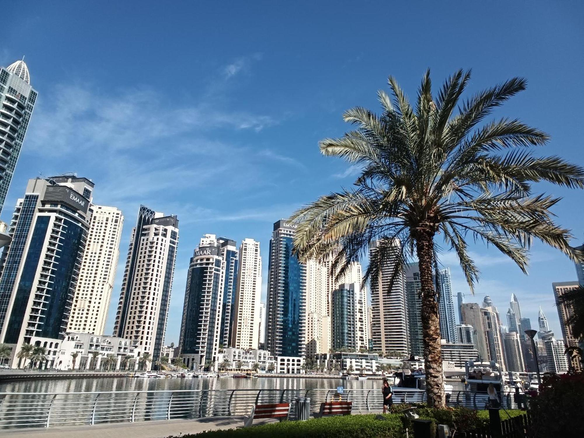 Stylish Marina View With Private Marina Walk Access Apartment