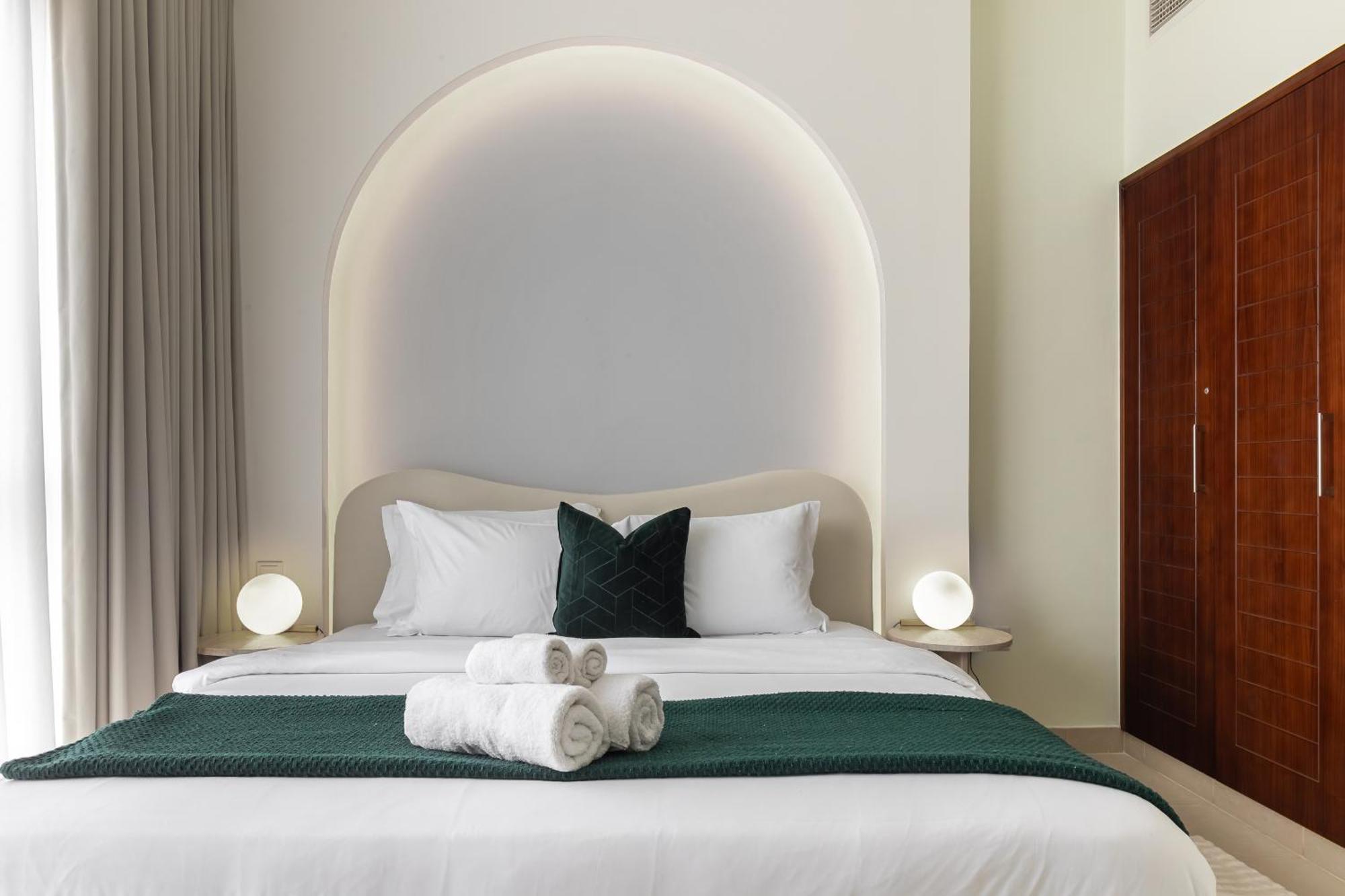 Kinfolk Homes - No 1 Family Stay, Partial Burj Khalifa Fountain View Apartment