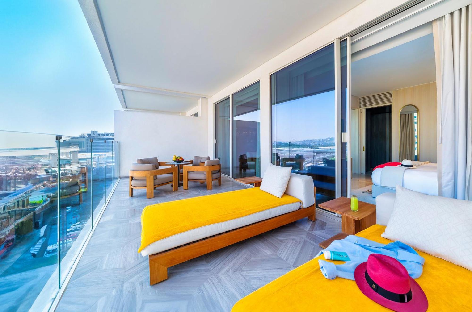 Resort Five Palm Jumeirah Dubai