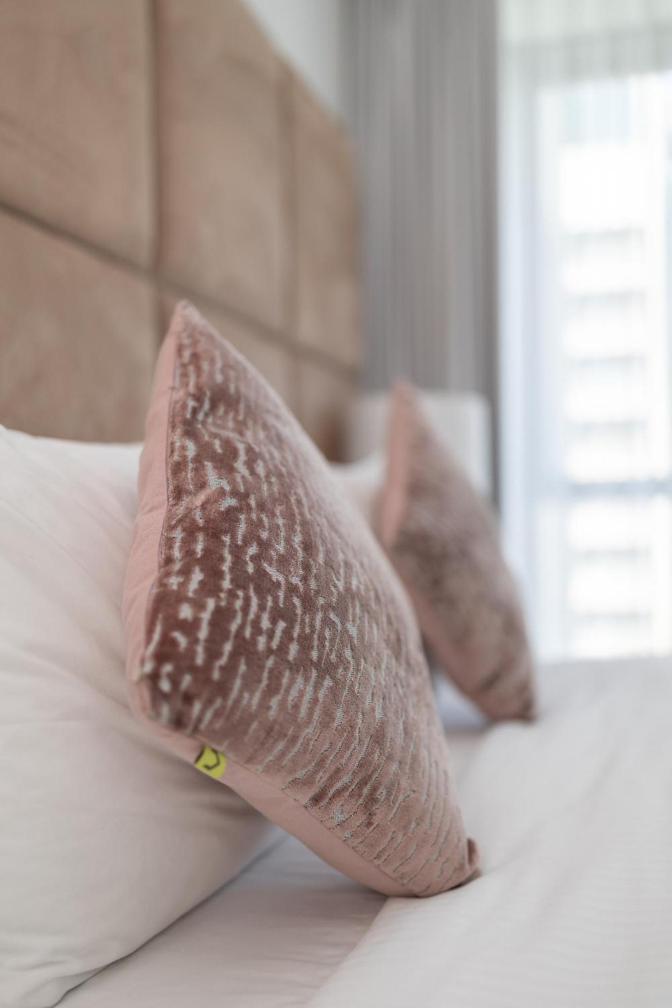 Signature Burj Khalifa View Residence Apartment
