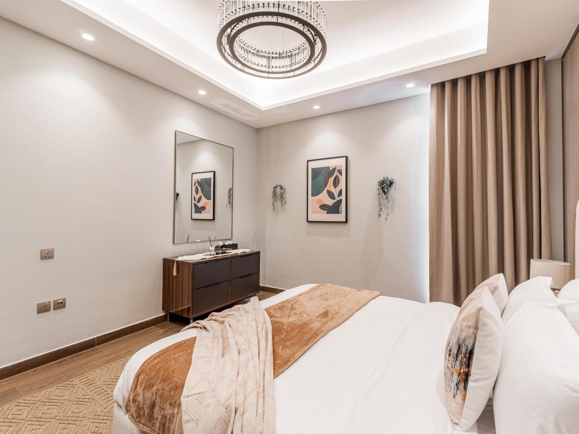 Luxury Brand-new 2br In Nobles Tower - Business Bay - Exclusive Amenities, Managed By Think Realty Dubai