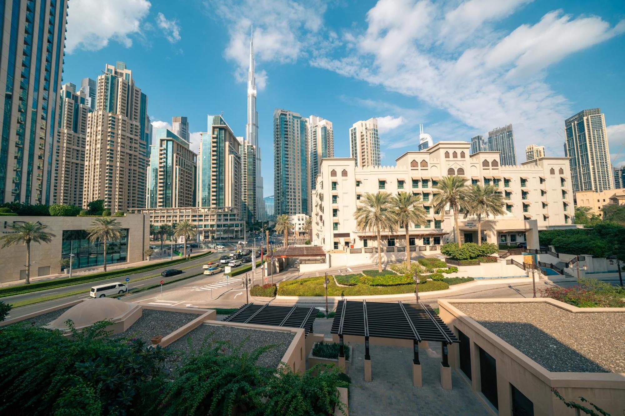 Burj Khalifa View - Downtown Elegance - Chalethomes Apartment *