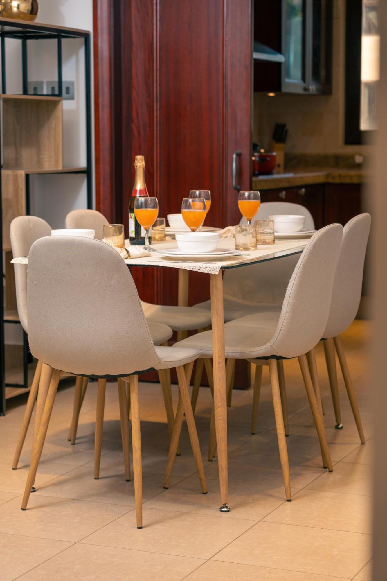 Burj Khalifa View - Downtown Elegance - Chalethomes Apartment