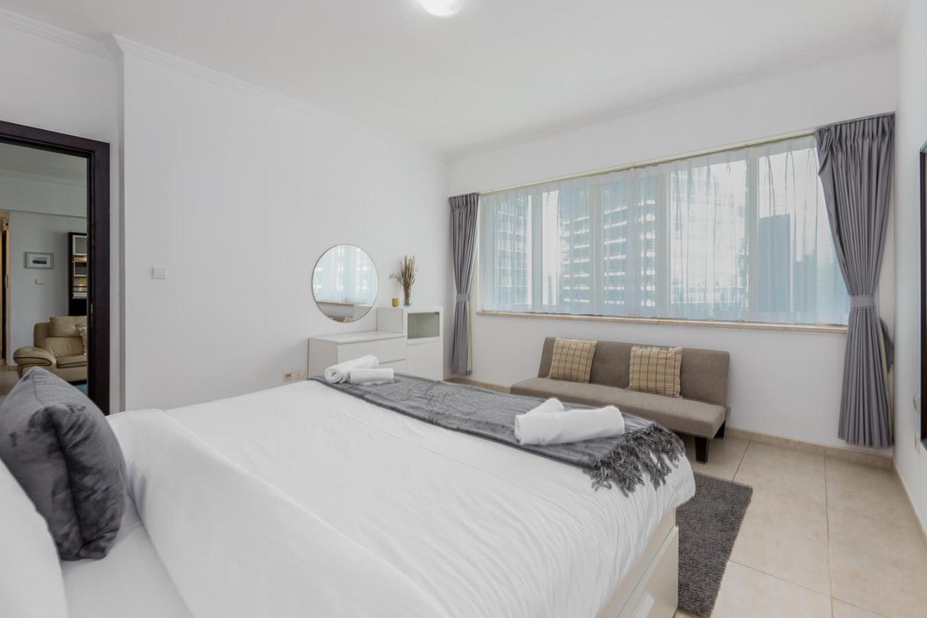 Apartment High Floor - 2br In Al Majara, Marina - Allsopp & Allsopp *