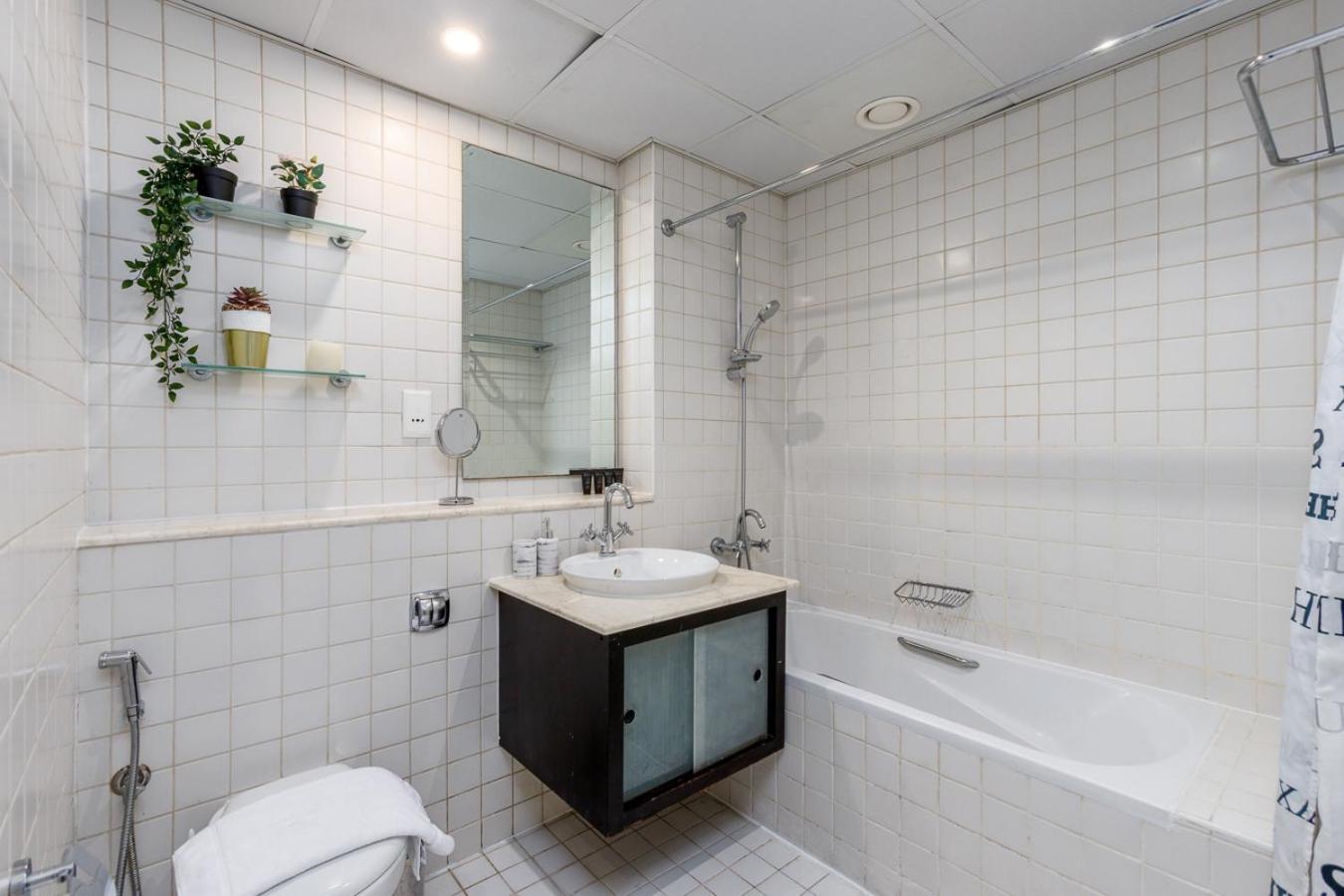 Apartment High Floor - 2br In Al Majara, Marina - Allsopp & Allsopp *