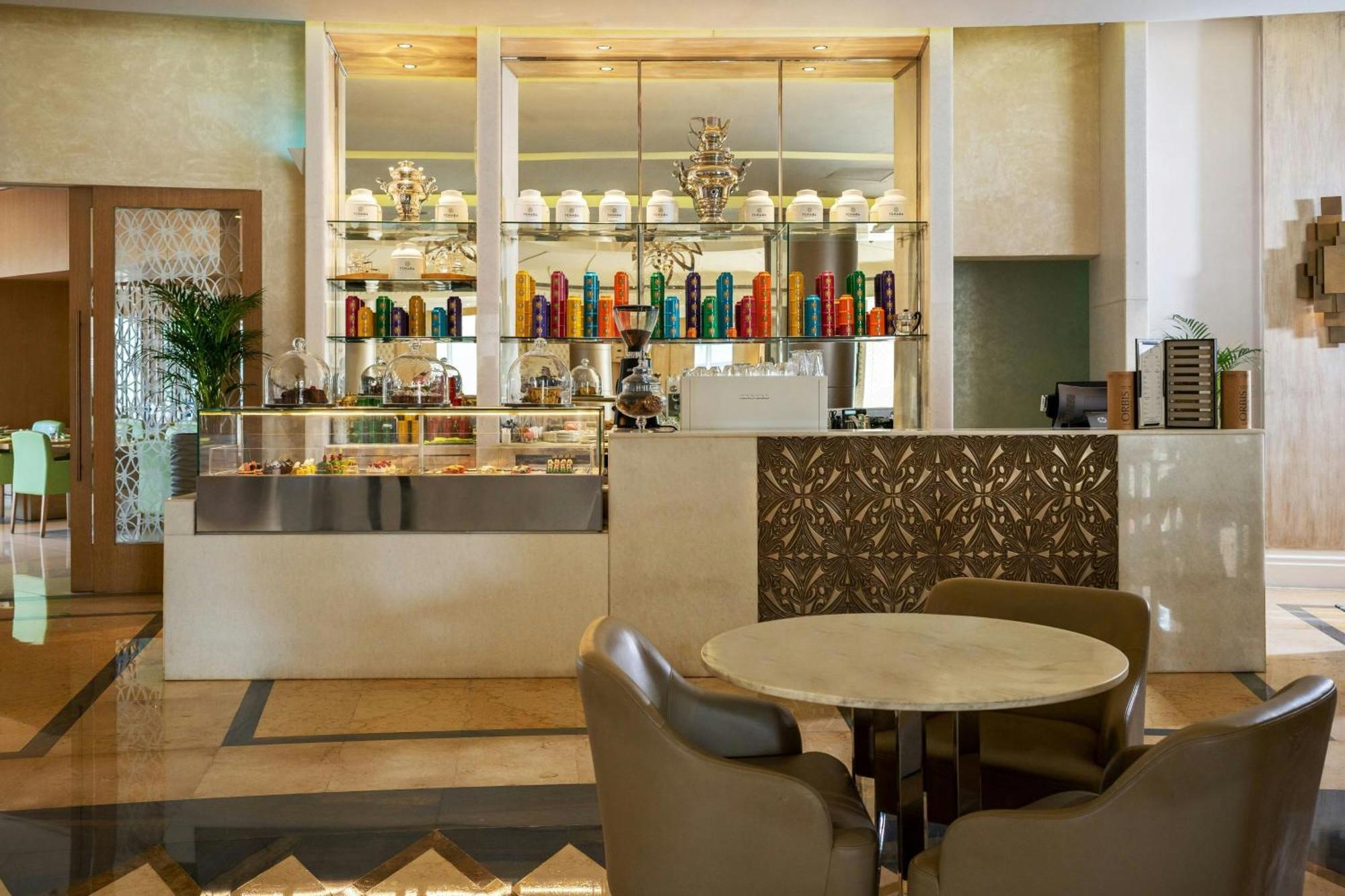 Resort Al Habtoor Grand Resort, Autograph Collection
