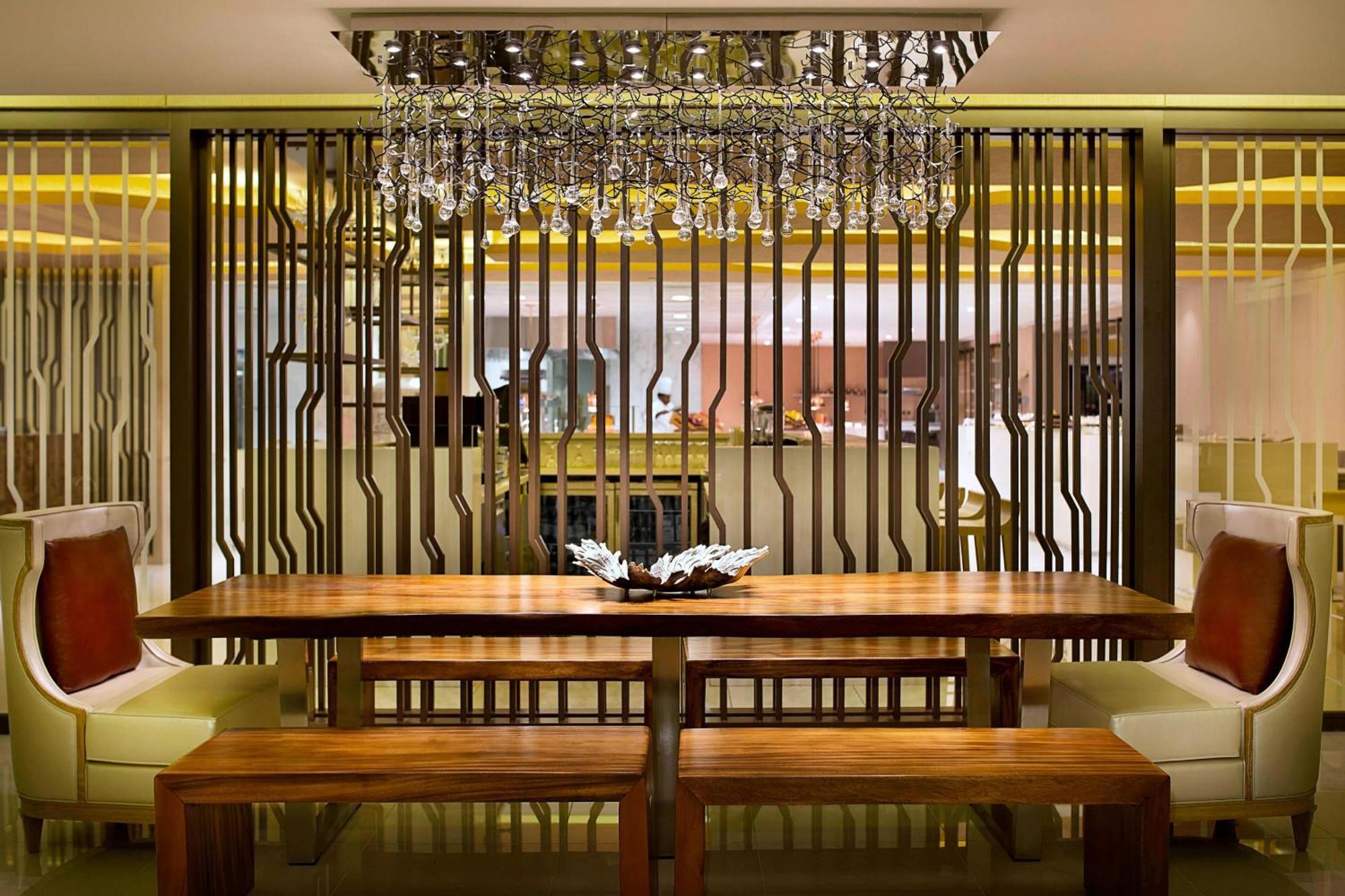 Resort Al Habtoor Grand Resort, Autograph Collection 5*