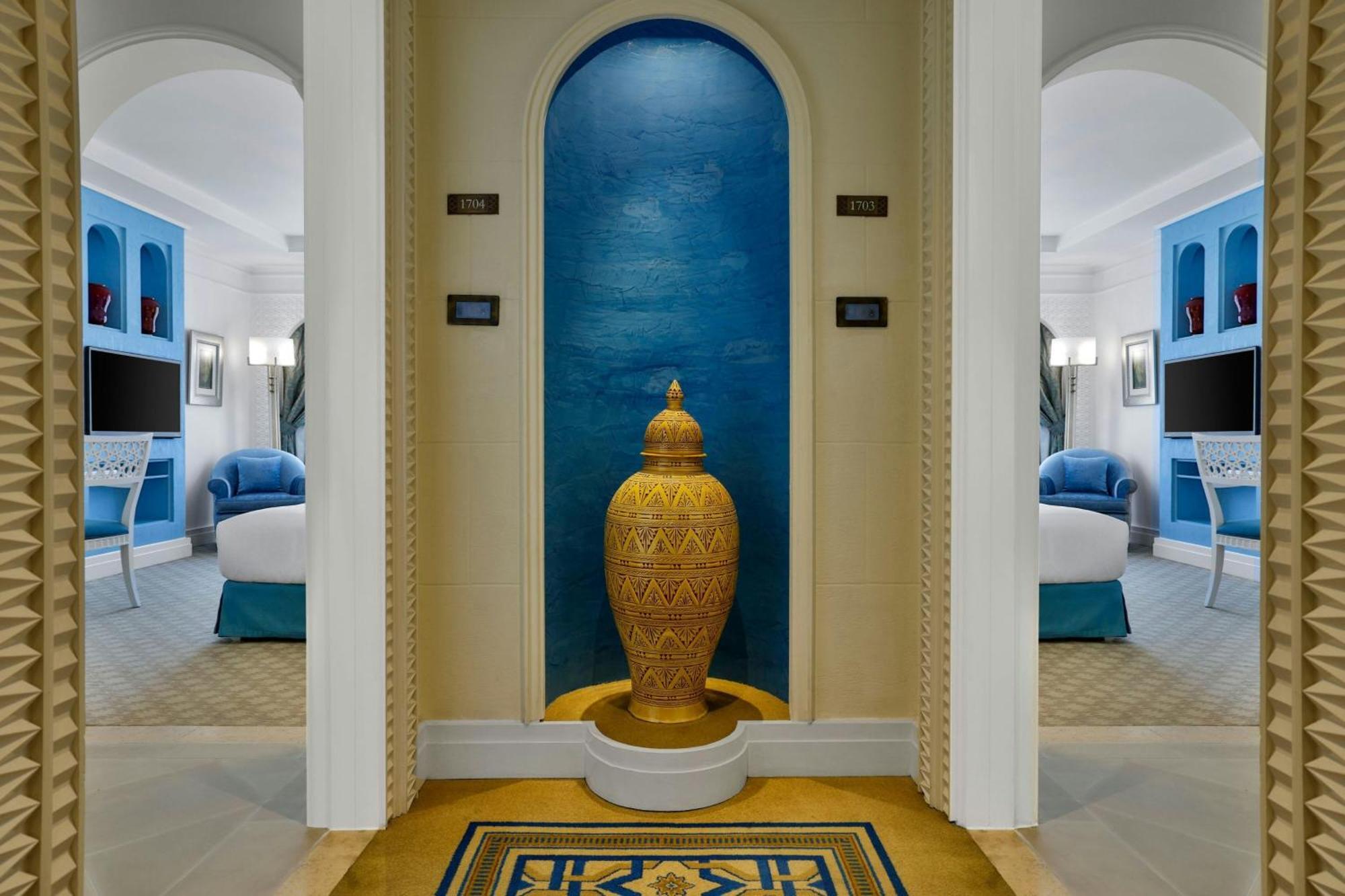 Resort Al Habtoor Grand Resort, Autograph Collection 5*