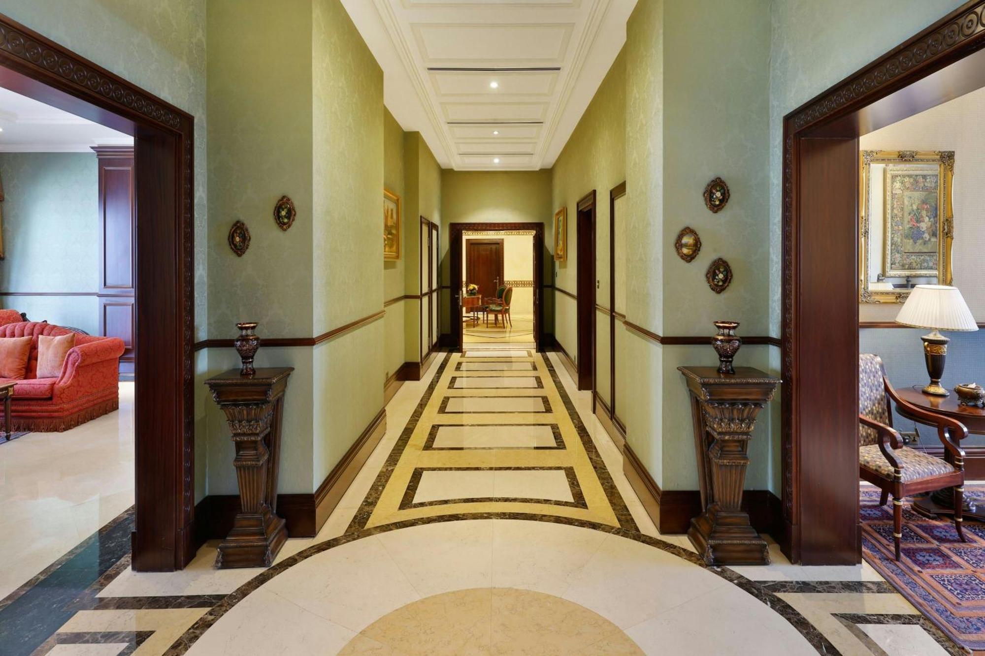 Resort Al Habtoor Grand Resort, Autograph Collection 5*