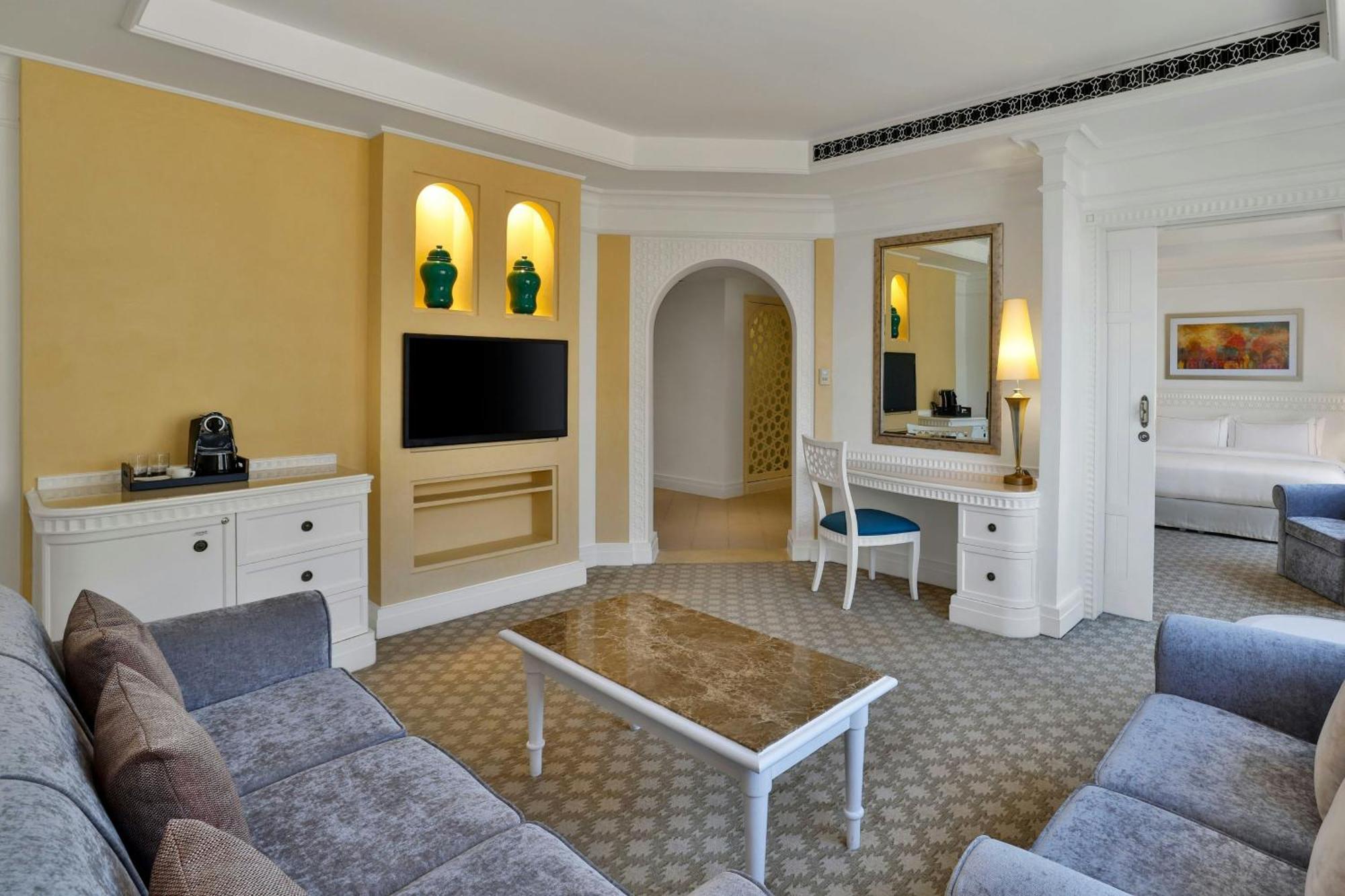 Al Habtoor Grand Resort, Autograph Collection Dubai