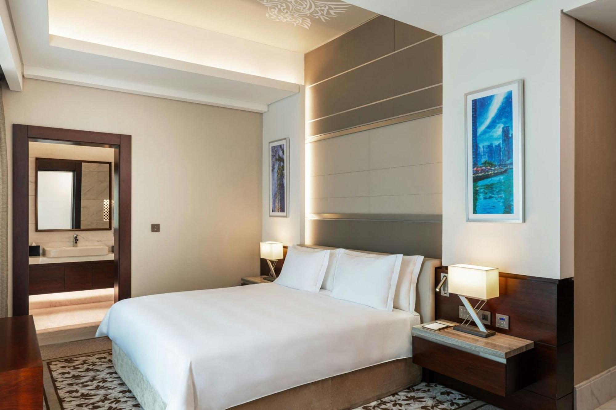 Hotel Renaissance Business Bay Hotel,