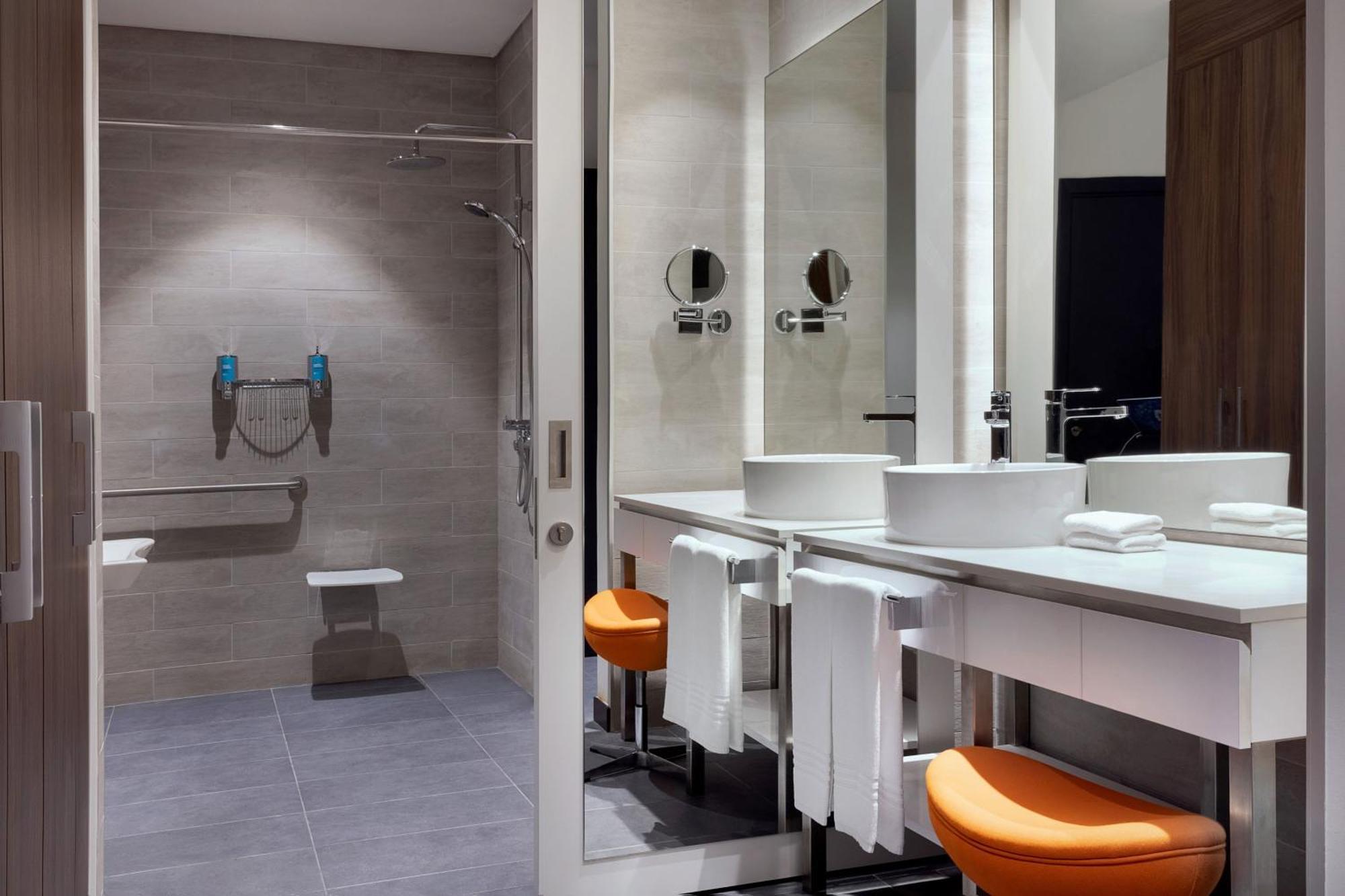 Aloft Al Mina, Jumeirah Dubai