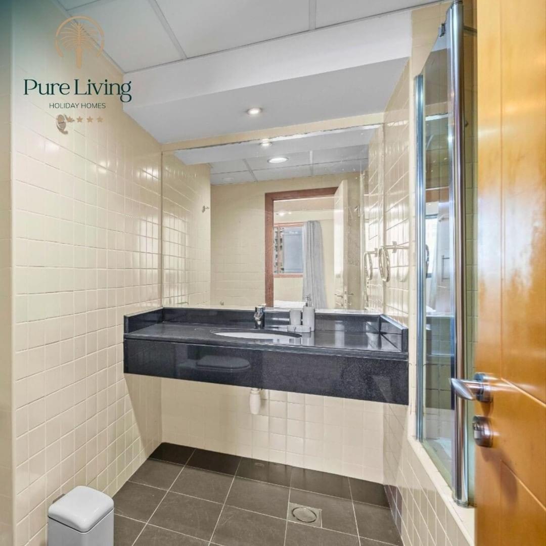 Modern Living Nestle With1bedroom- Full Kitchen * Dubai