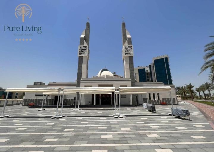 Modern Living Nestle With1bedroom- Full Kitchen Apartment *