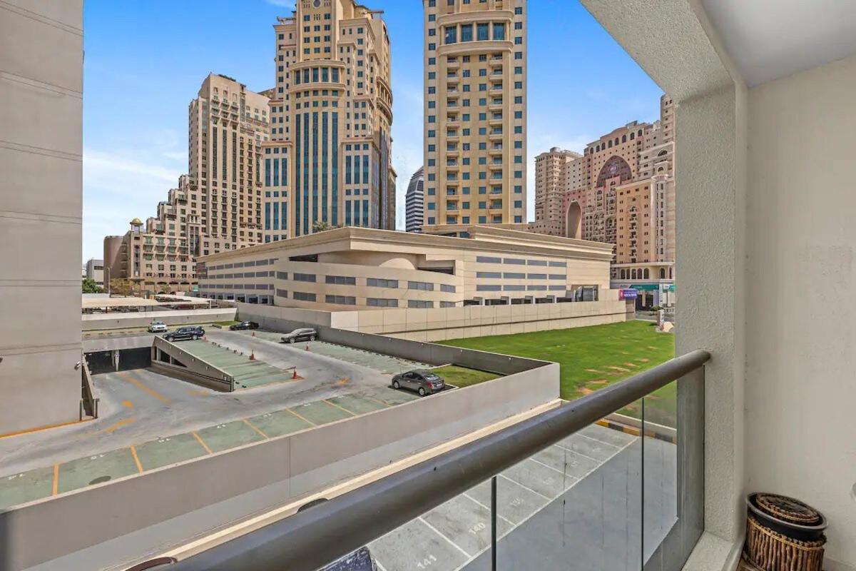Modern Living Nestle With1bedroom- Full Kitchen Dubai