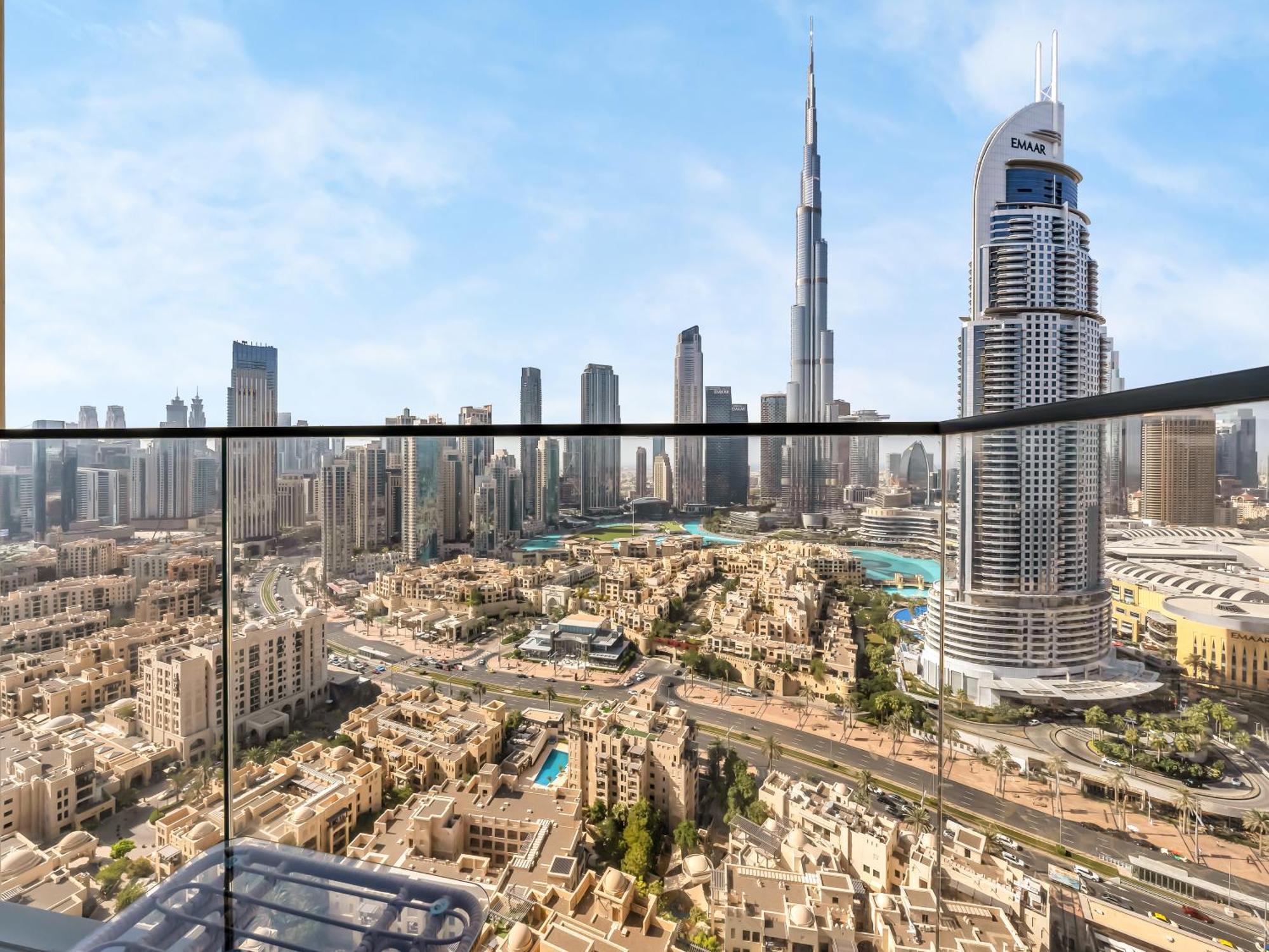 Apartment Luxurious Apartments In Burj Royale With Burj Khalifa Views Opposite Dubai Mall Dubai