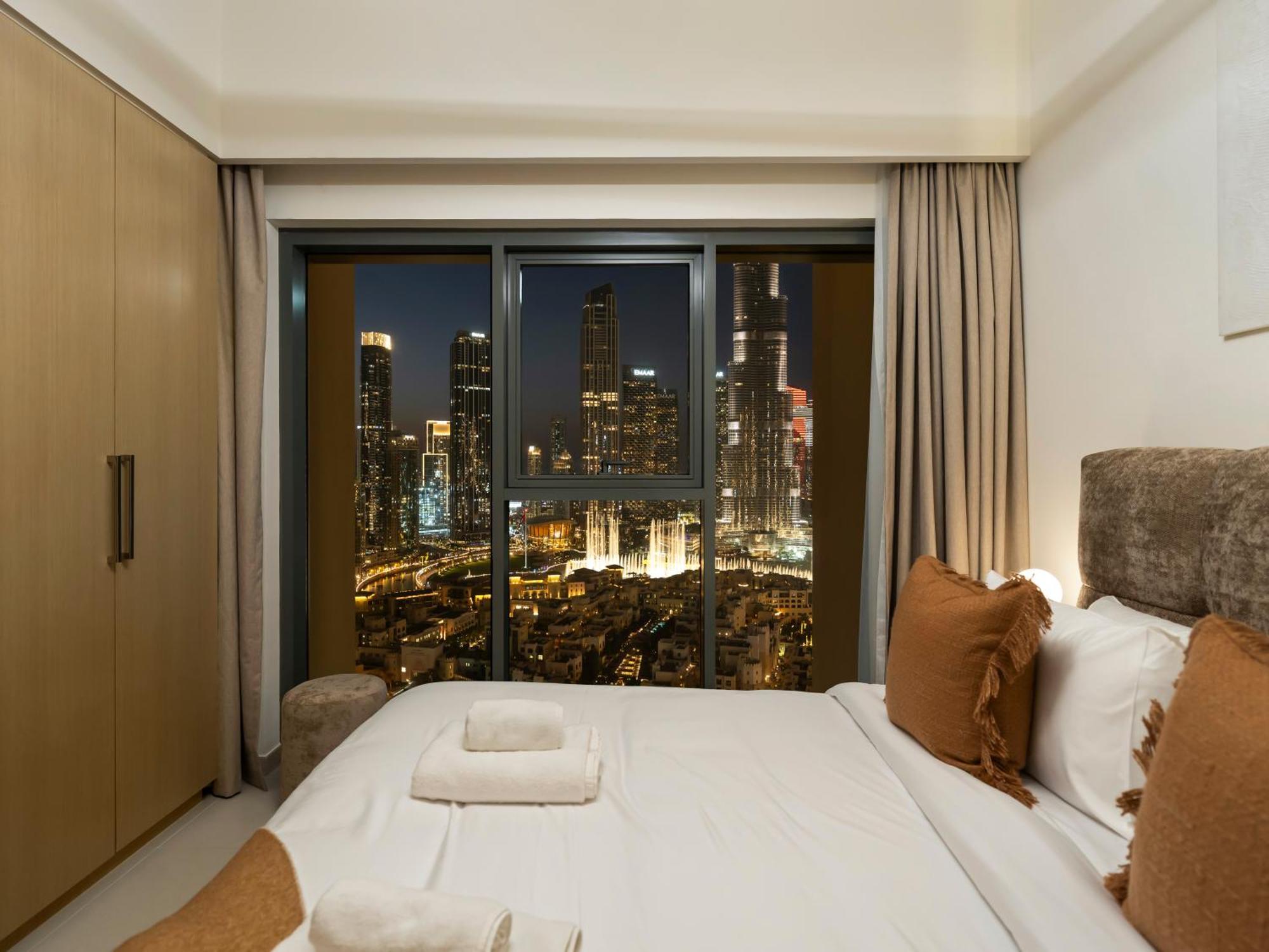 Luxurious Apartments In Burj Royale With Burj Khalifa Views Opposite Dubai Mall Dubai
