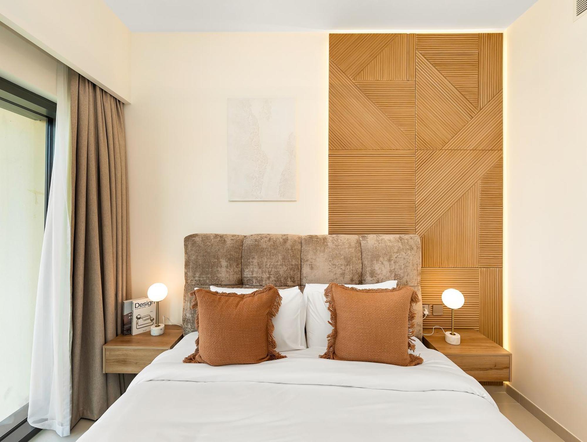 Luxurious Apartments In Burj Royale With Burj Khalifa Views Opposite Dubai Mall Apartment