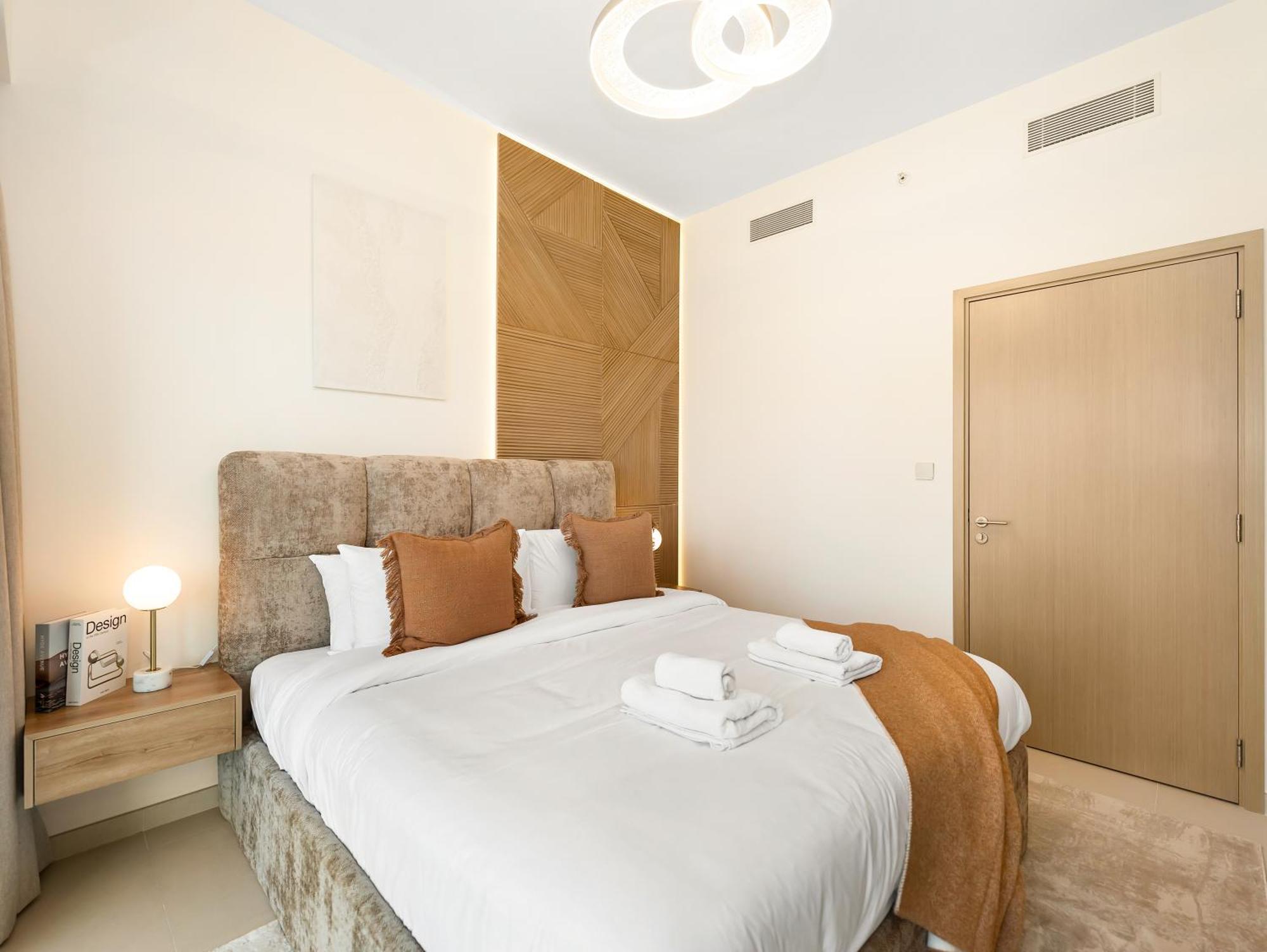 Luxurious Apartments In Burj Royale With Burj Khalifa Views Opposite Dubai Mall