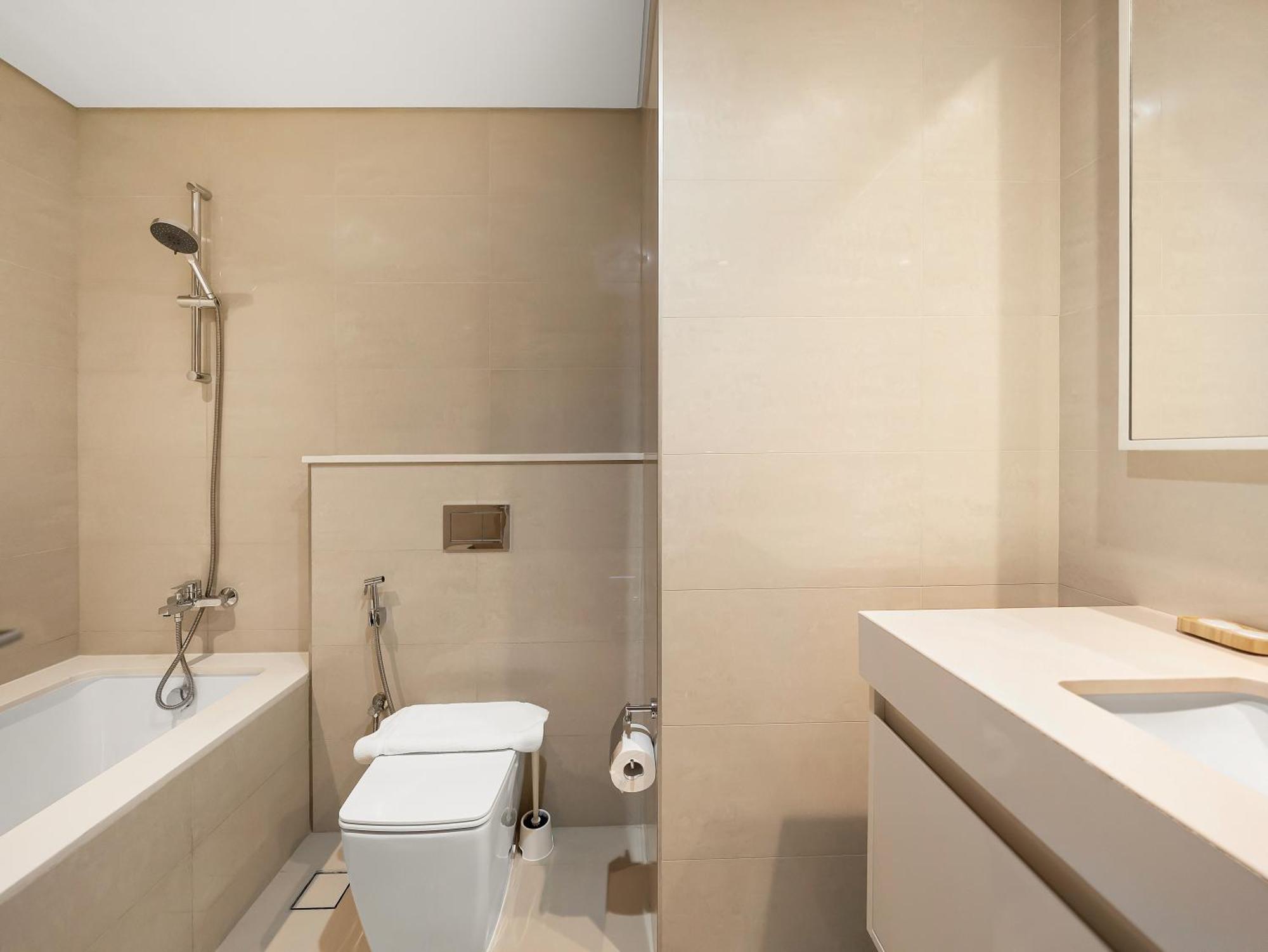 Luxurious Apartments In Burj Royale With Burj Khalifa Views Opposite Dubai Mall Apartment *