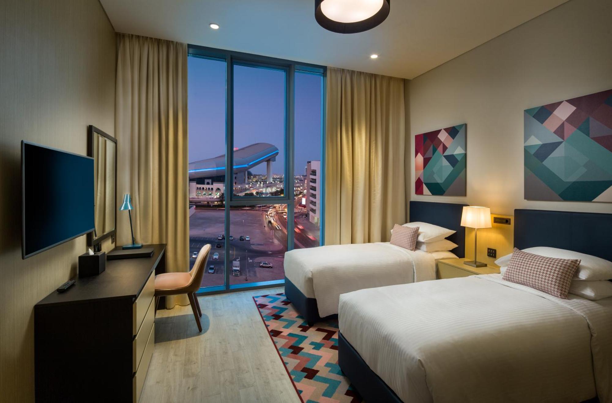 Hotel Millennium Al Barsha 4*
