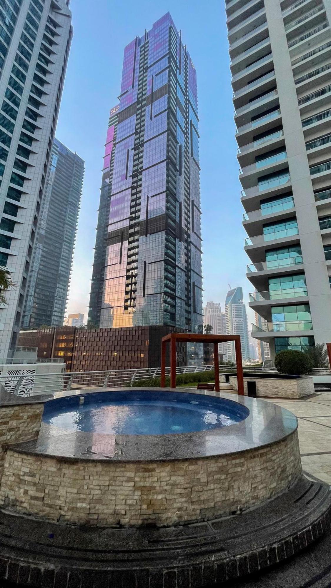 Aparthotel Marina - 75th Floor Above The Clouds, Elegant&big
